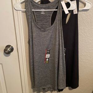 Set of 2 workout shirts